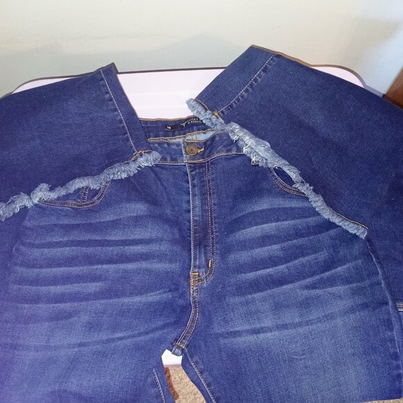 Lucky and Blessed Boutique Extreme Flare Size 18 Long Dark Blue Jeans - Picture 3 of 5